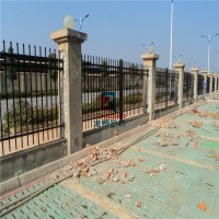 煙臺工廠隔離柵 煙臺廠區(qū)圍墻欄桿 訂制免焊接拼裝式鋅鋼護(hù)欄