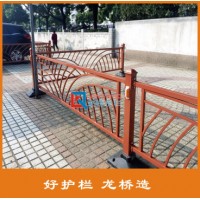 大同花式道路隔離護(hù)欄 大同景區(qū)鍍鋅鋼噴塑護(hù)欄 龍橋